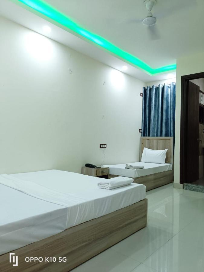 Hotel Red Velvet At Delhi Airport Új-Delhi Kültér fotó