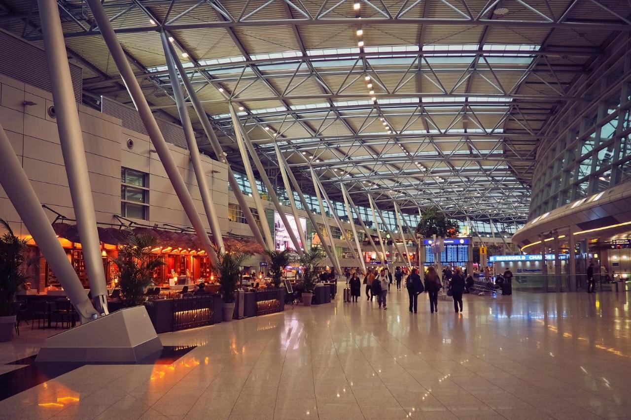 Hotel Red Velvet At Delhi Airport Új-Delhi Kültér fotó